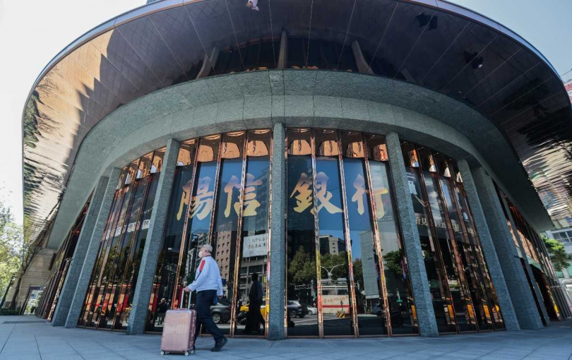 CTWANT調查，陽信銀行八年來經營房屋二胎貸款市場規模成長快速。（圖／黃耀徵攝）