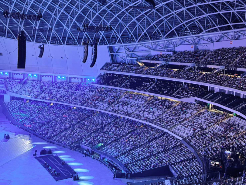 台北市全民運動推廣協會理事長康家瑋指出，現場一、二樓座位有大量空位，無論是表演者在表演或貴賓致詞時都相當尷尬。（圖／康家瑋提供）