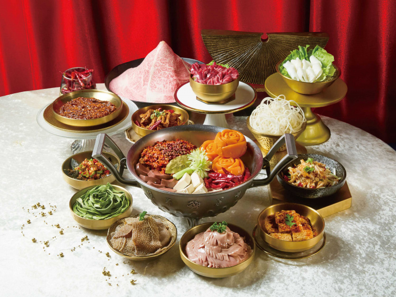 這一鍋推出全新香辣宴席「椒宴」，主打川渝牛油鍋風味。（圖／這一鍋提供）