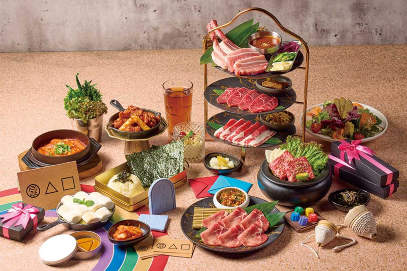 即日起至9/30，雙人於燒肉同話點用「韓式風味雙人套餐」，即可挑戰「韓式打畫片」遊戲。（圖／這一鍋提供）