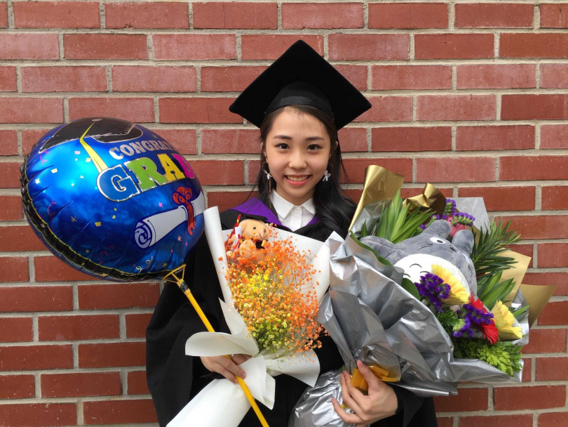 艾薇公開學生時期舊照。（圖／踢帕娛樂提供）