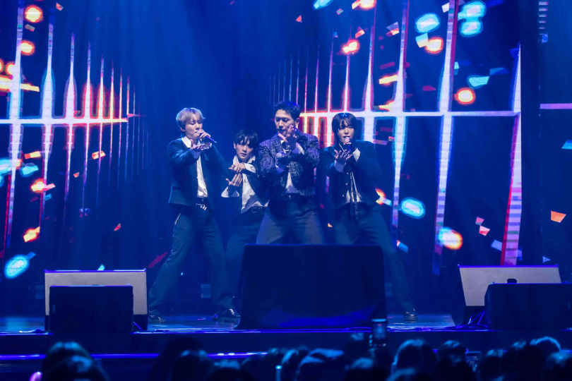 演唱會多達30首歌,TEEN TOP舞台表現令粉絲驚艷。(圖/網銀國際影視提供)