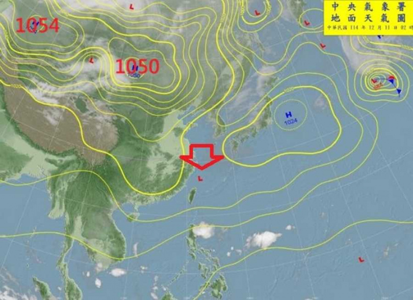 前中央氣象局長鄭明典指出，有2個冷高壓是影響台灣周末的天氣系統。（圖／翻攝自臉書／鄭明典）
