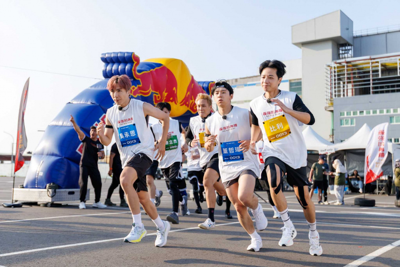 本集另一大亮點是演藝圈「最強男團組」正面對決，還有《原子少年》學長學弟廝殺。（圖／好看娛樂提供）