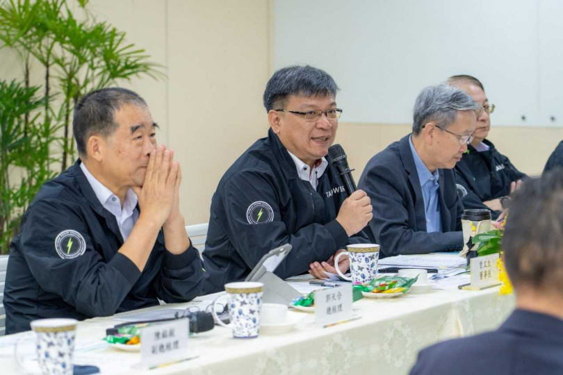 台電董事長曾文生致詞時表示，台電負責電網穩定運作，但在電表之後的設備，則有賴用戶進行維護。與台機社合辦電力學校就是為了提升各用戶電力設備技能，養成電力專業人才。（圖片提供／台電）