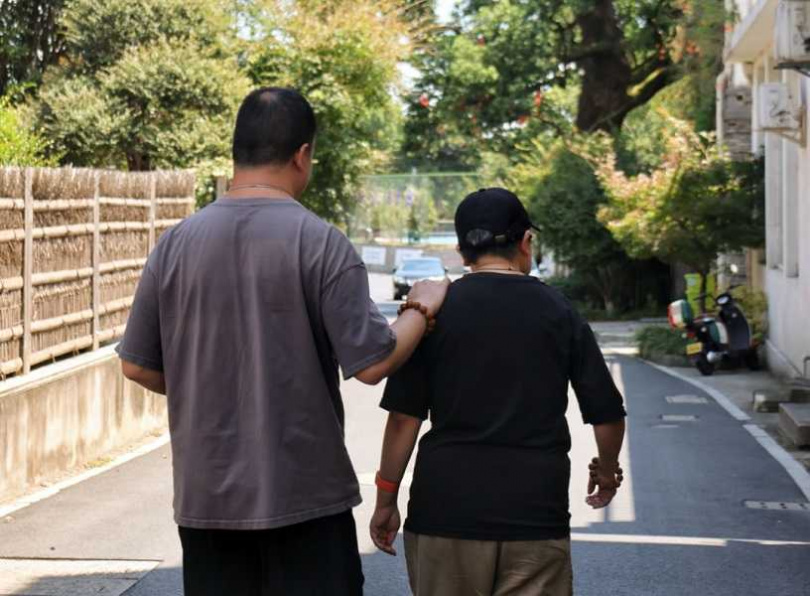 孫雯和劉宇讓很多人對盲人改觀。(圖/翻攝自杭州日報)