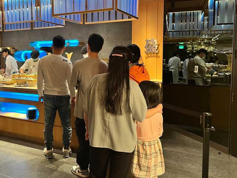 有民眾為了訂位，打了上千通電話。（圖／翻攝自島語臉書）