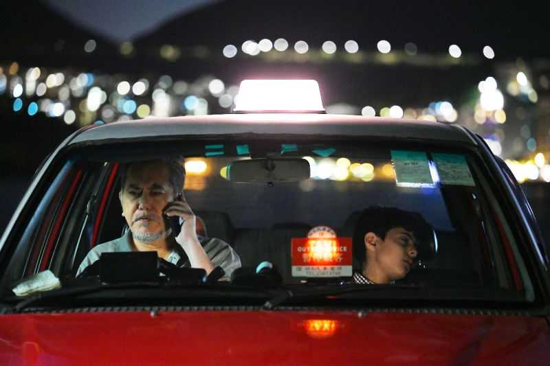 黃秋生在《白日青春》飾演計程車司機，還因本片拿下金馬影帝。（圖／采昌提供）