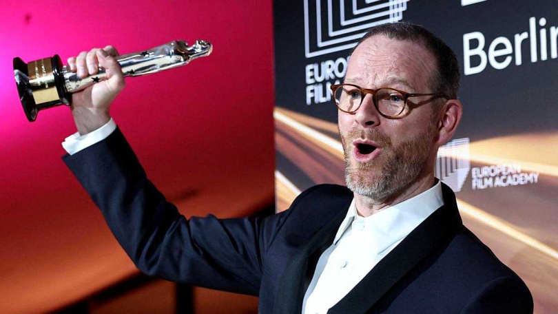 尤沃金提爾連奪三獎《情感的價值》獲獎呼籲守護電影院。（圖／海鵬提供）