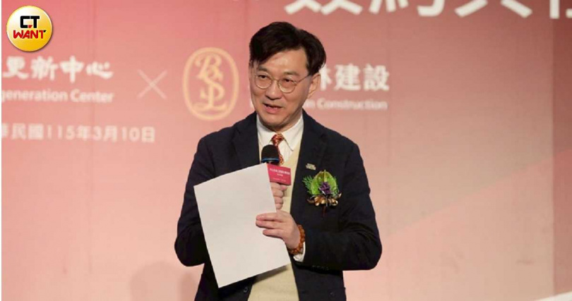 內政部次長董建宏（圖）對「2050淨零碳排路徑」做了不少研究。（圖／方萬民攝）