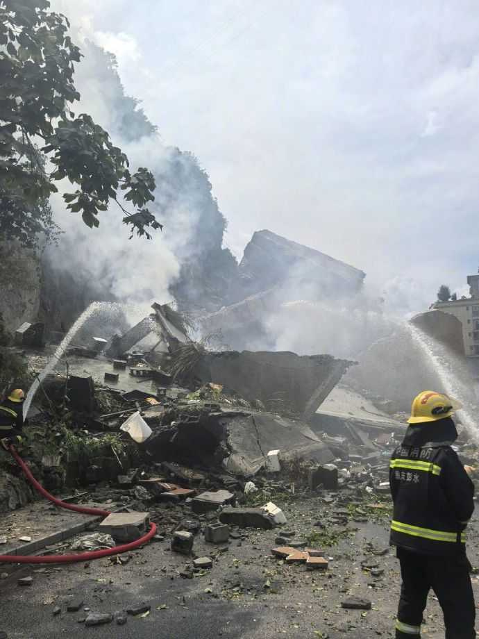 重慶山崩,34人下落不明。(圖/翻攝微博/中國新聞周刊)