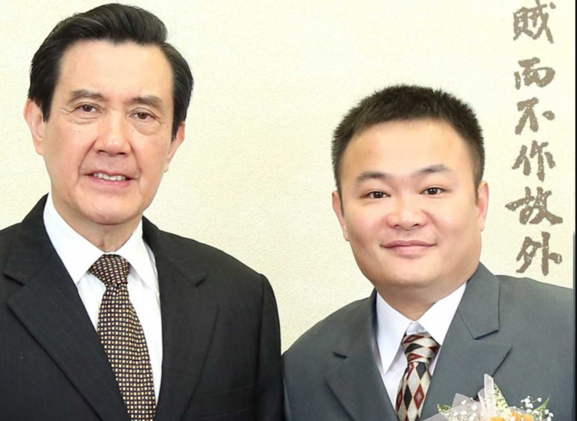 武泰建設董事長李振吉（右）近年投入塭仔圳開發市地重劃。（圖／翻攝武泰建設官網）