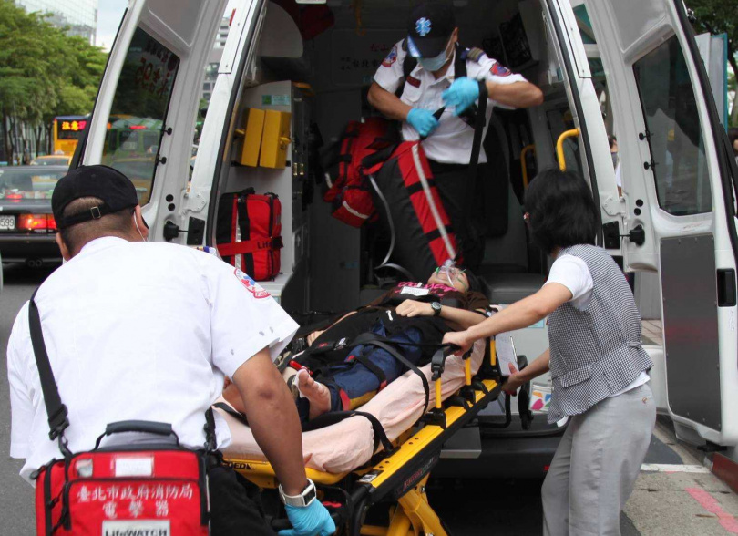 北市消防局「急重症整合系統暨App」於今年正式上線，開啟生理監視設備使用智慧聯網時代。（圖／翻攝畫面）