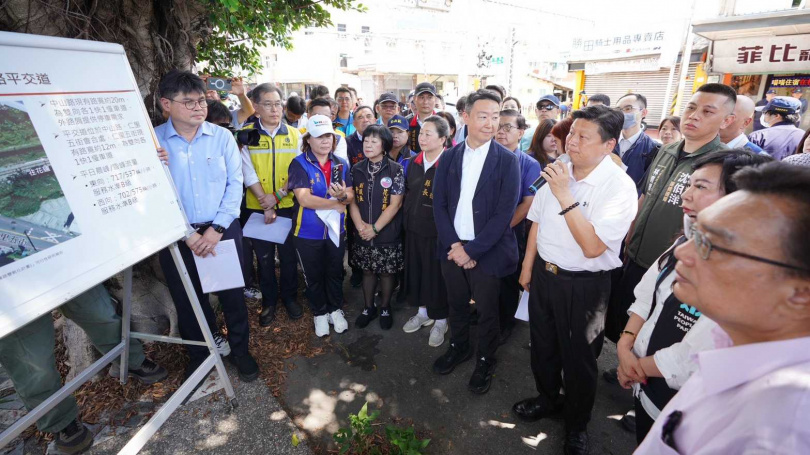 傅崐萁極力爭取花蓮地方建設,花蓮人看在眼裡,導致綠營雖不斷派人挑戰傅崐萁,但大都鍛羽而歸(圖/傅崐萁辦公室提供)