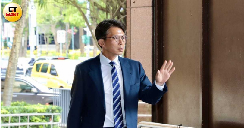 民眾黨立委黃國昌（圖）感嘆，民進黨政府對美關係老是「押錯寶」。（圖／黃耀徵攝）