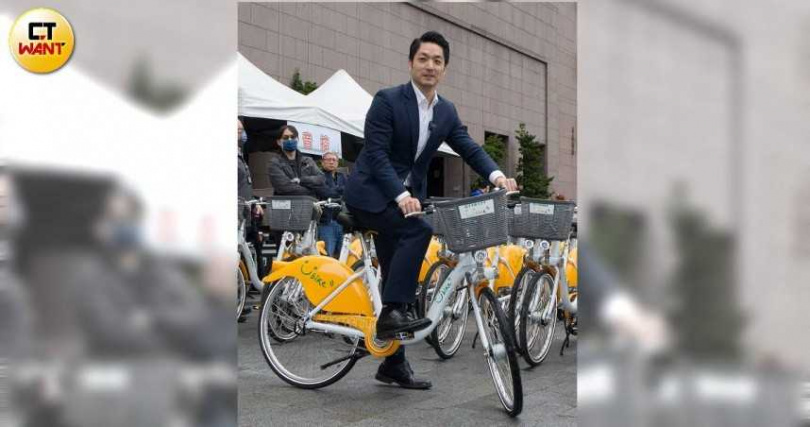台北市長蔣萬安表示，Youbike2.0共享單車系統當機嚴重影響市民權益，要求微笑單車公司盡速提出報告。（圖／黃威彬攝）