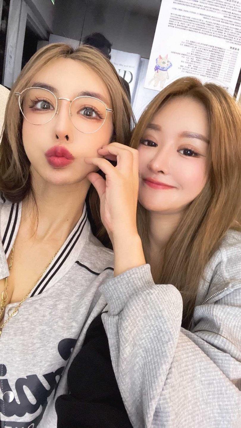 雪碧(左)跟謝侑芯有深厚交情。(圖/翻攝臉書/雪碧)