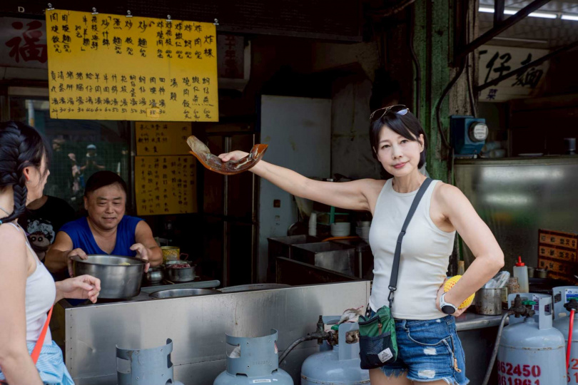 丁寧帶路故鄉二林。（圖／公視台語台提供）