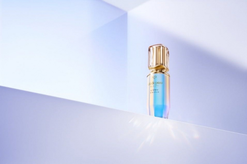 Clé de Peau Beauté精萃光采激光晶露，每瓶捐出3美元支持女童教育。（圖／品牌提供）