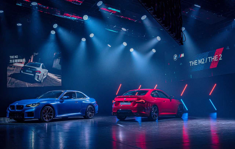 全新BMW M2搭載 M Steptronic 運動化八速手自排變速箱版本，BMW台灣總代理汎德更限量引進經典BMW M2六速手排車型，讓駕駛能夠親身體驗純正M Power的極致操駕樂趣。（圖／汎德提供）