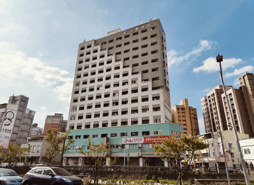 漢口商圈總價299萬元的套房。(圖/取自台灣金聯官網)