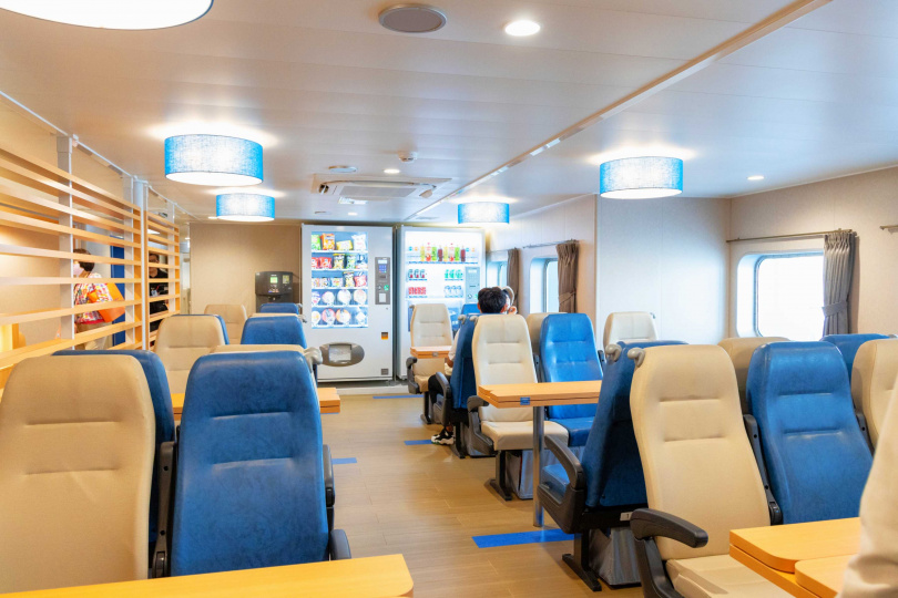 新臺馬輪用餐交誼空間。（圖／易飛旅遊提供）