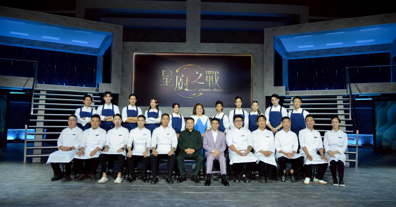 主持人鍾欣凌和10大廚神、10位星級藝人助廚一起亮相。（圖／三立提供）