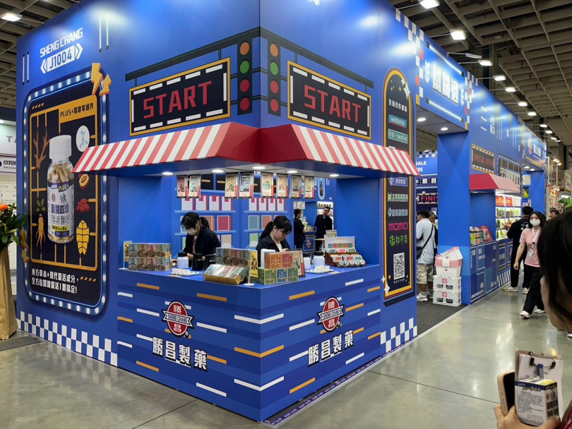 勝昌製藥全新設計閃耀2025生技展，代言人邰智源擔任一日店長人氣爆棚！（圖片提供/CTWANT)