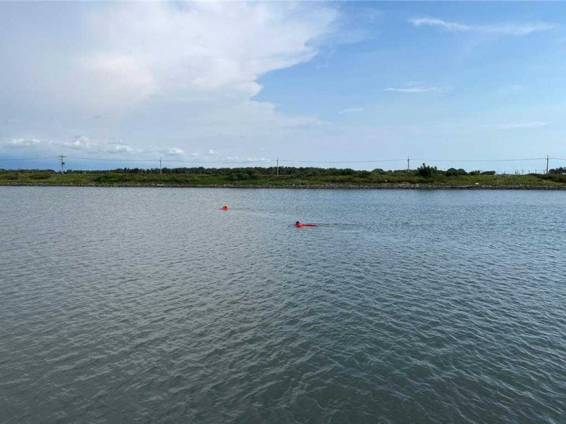 雲林縣台西鄉「夢幻沙灘」14日再傳憾事，16歲男學生戲水溺斃。（圖／民眾提供）