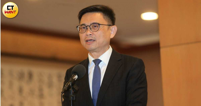 藍營質疑李乾隆座車遭裝追蹤器恐涉情治監控，綠委賴瑞隆強調，指控務必提出證據。圖／周志龍攝）