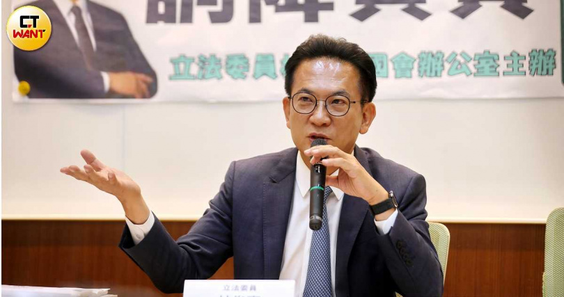立委林俊憲（圖）是綠營2026年台南市長選戰呼聲頗高的候選人，身為總統賴清德嫡系子弟，各界對他成功入主台南市政府看好度不小。（圖／周志龍攝）