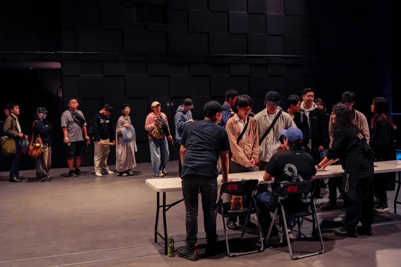 演出結束後陳以恆舉辦簽名會。（圖／持之音提供）