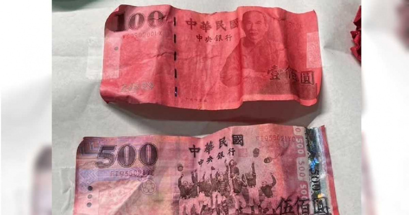 律師林智群分享，他日前帶著孩子返鄉後，阿嬤提前發給大兒子生日紅包，怎料兒子將紅包放入口袋後就將它遺忘，結果丟進洗衣機清洗、烘乾後，鈔票全被染紅不能用，讓他苦笑不得。（圖／擷取自Facebook／林智群律師（klaw））