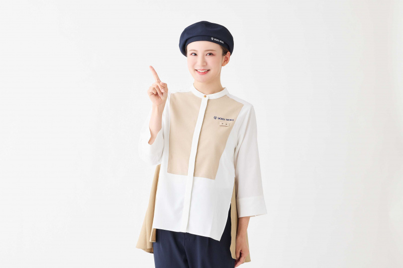 新制服的設計融合舒適性與功能性，同時帶有品牌的優雅與清新氣質。（圖／YOKU MOKU提供）