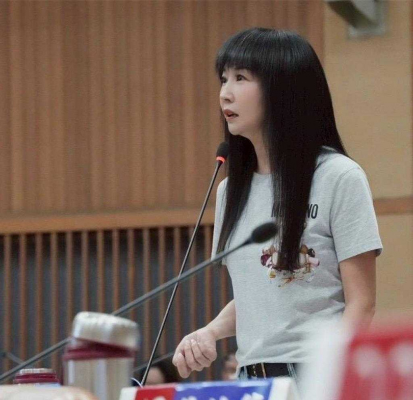 新北市議員蔡淑君對於現役軍人涉嫌虐貓,呼籲國防部應正視處理。(圖/新北市議員蔡淑君提供)