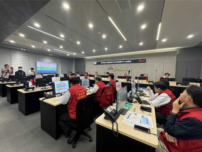 台中中市都發局長李正偉說，經查都發局並未收到新光三越任何申請室內裝修紀錄，依規沒有申請室內裝潢申請將會罰6到30萬元，會按最重罰，將視情況違反那些條例來釐清。（圖／報系資料照）