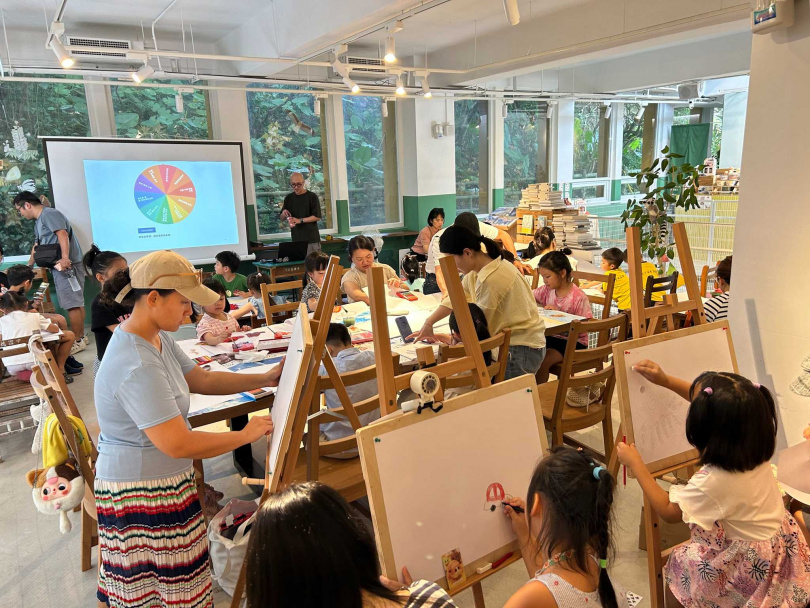 太平青鳥書店曾舉辦各類藝文活動。（圖／翻攝FB／太平青鳥）