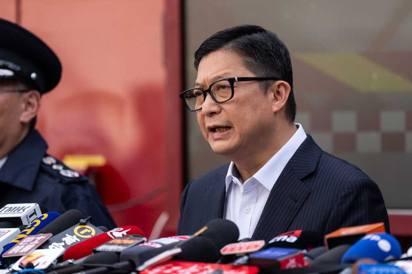 保安局局長鄧炳強表示，火場搜證與調查預計需時三至四週，將釐清起火與責任歸屬。