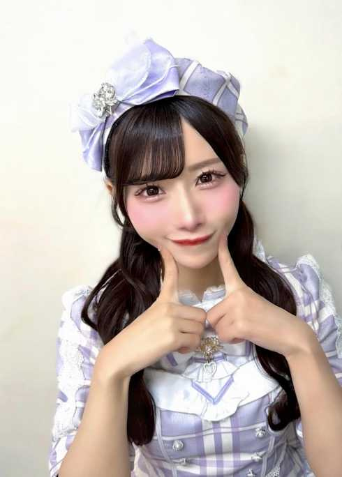 菖蒲真凜被抓包重大契約違規而退團。(圖/翻攝自菖蒲真凜IG)