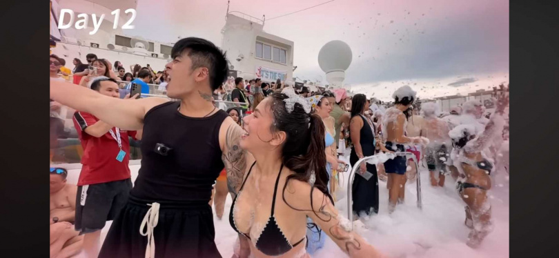 蕾菈與晨灰在影片中不乏親密舉動，但蕾菈強調兩人熟到不可能在一起。（圖／翻攝自晨灰YT）