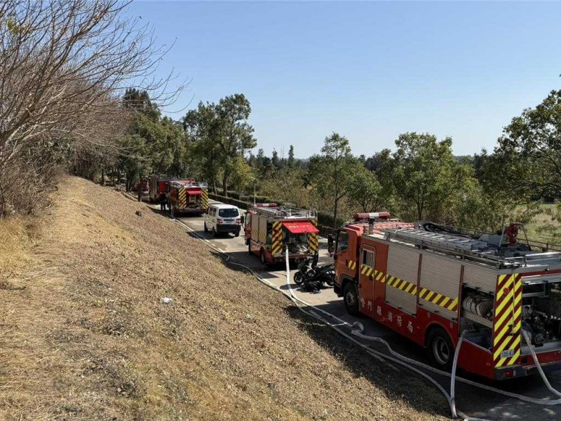 小年夜的金門很不平靜！位於金寧鄉的李光前將軍廟附近及南山林道，今（27）日接連發生火警。（圖／消防局提供）