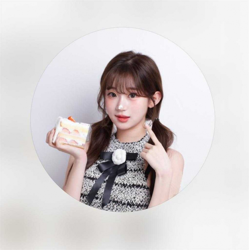 李珠珢悄悄換IG大頭貼。(圖/翻攝自IG/@0724.32)