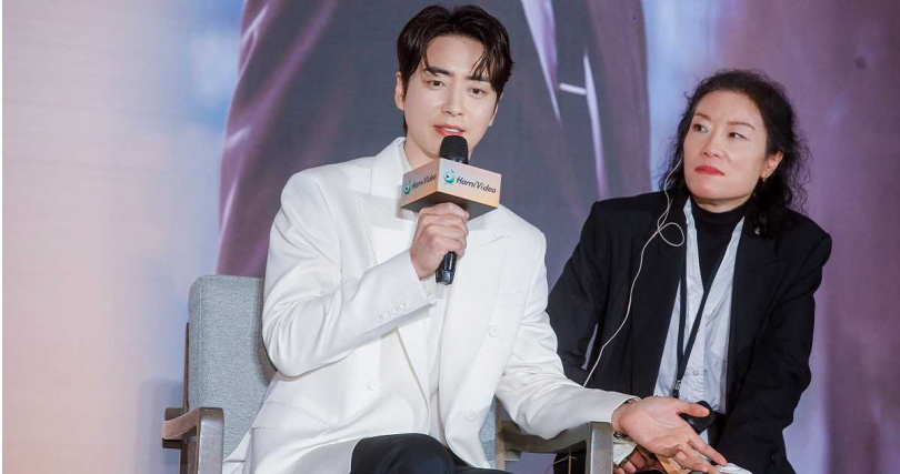 李浚赫有求必應，以溫暖嗓音說出劇中台詞，讓現場粉絲尖叫連連。（圖／趙文彬攝）