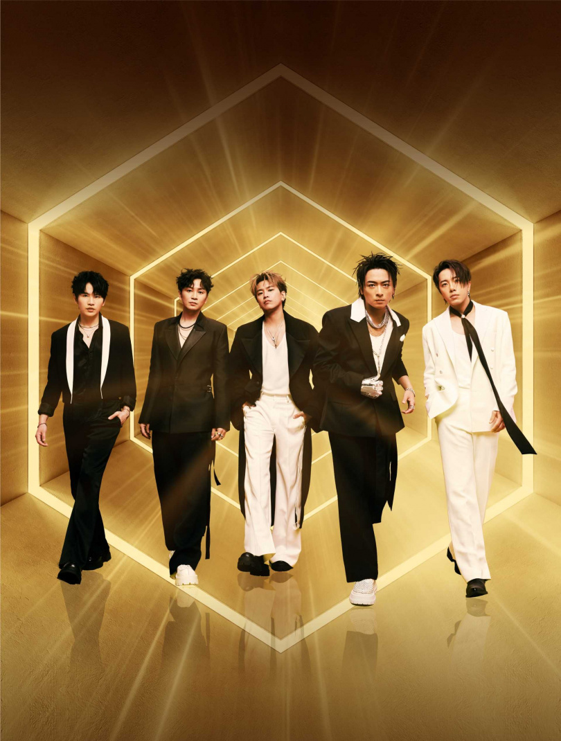 Energy演唱會海報以至尊金色六角形為核心象徵。（圖／相信音樂提供）