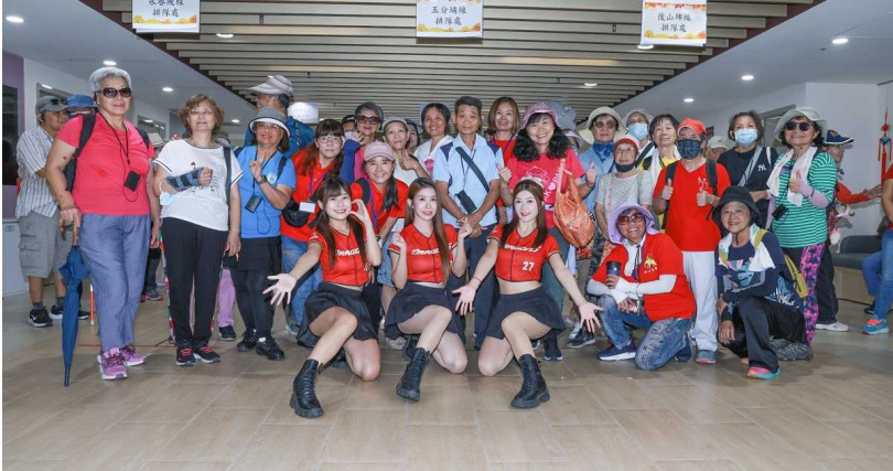 「重陽敬老公益活動」吸引近150位長者到場支持。(圖/紅心字會提供)