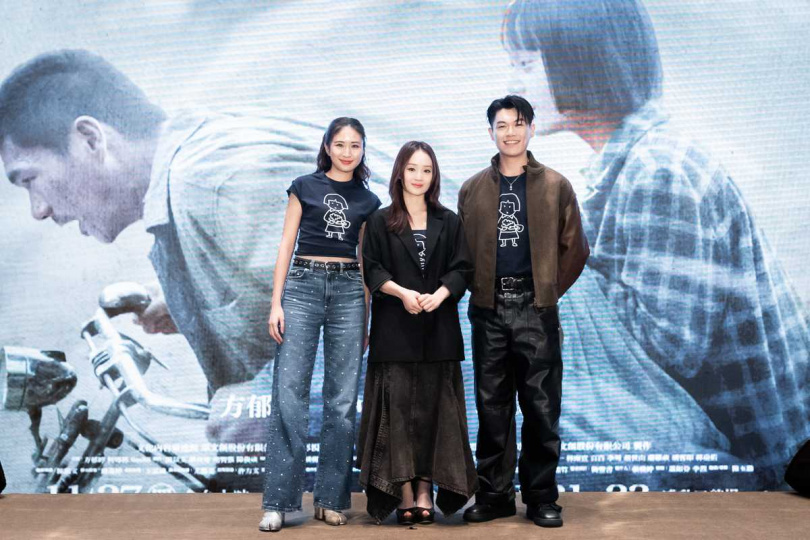 9m88(左起)、柯煒林、方郁婷一同亮相電影《大濛》首映會。(圖/華文創提供)