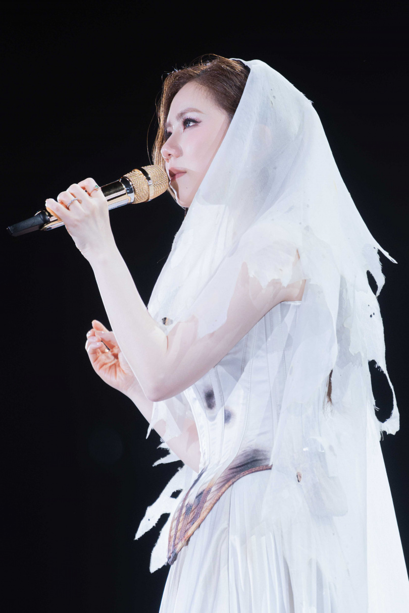 鄧紫棋被台下觀眾的貼心感動到哭。(圖/Live Nation Taiwan提供 )