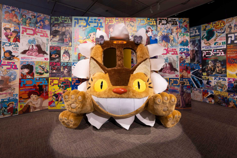 「Animage雜誌和吉卜力展」設置超大龍貓巴士拍照區。（圖／Klook提供）