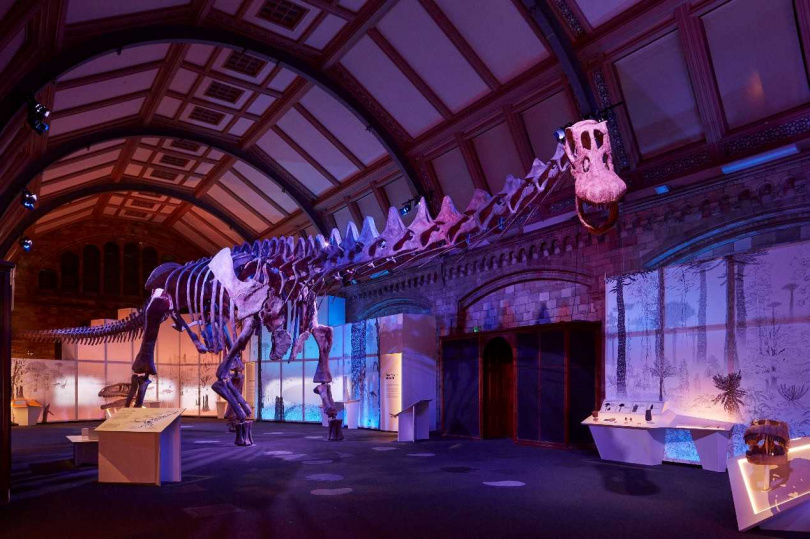 「史前巨獸：泰坦恐龍展」於位於台北士林的國立台灣科學教育館展出。（圖／Klook提供）