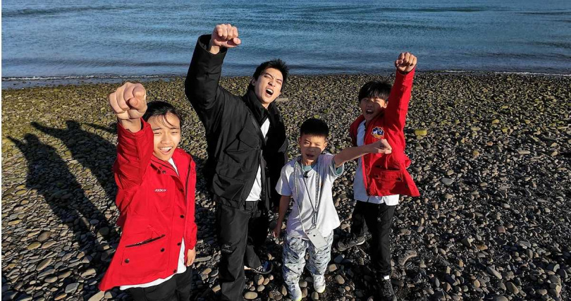 北極探索團由林哲熹（左2）領軍。（圖／公視提供）